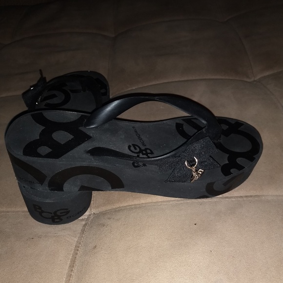 Bcbg flip flops - Picture 5 of 7